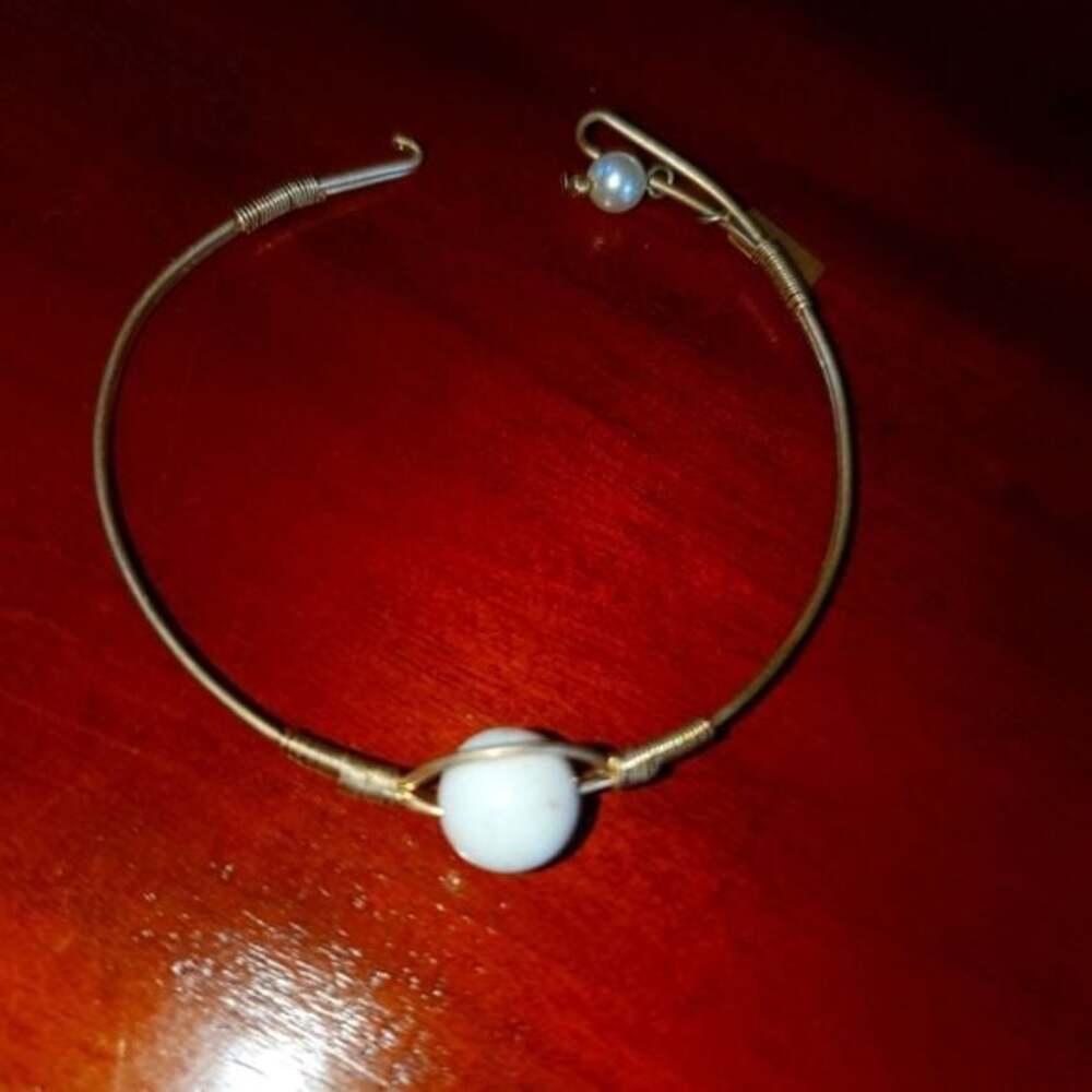 White bead bracelet